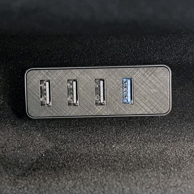 Hub usb 3.0 boite à gants Tesla Model Y 3 – Image 5